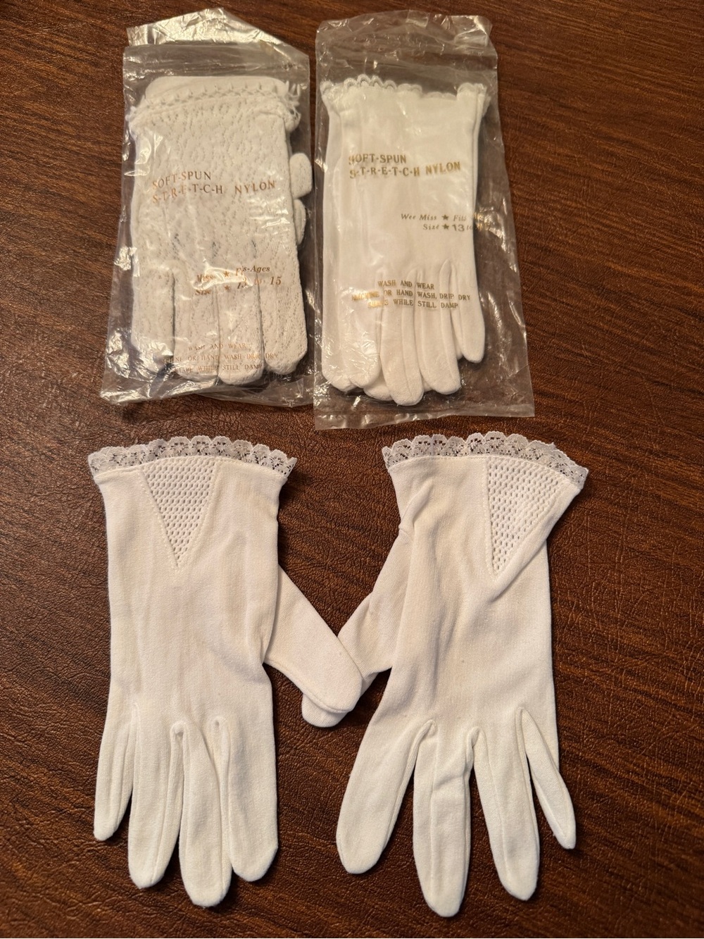 3 pairs girls White stretchy nylon with Trim Gloves - size 13-15